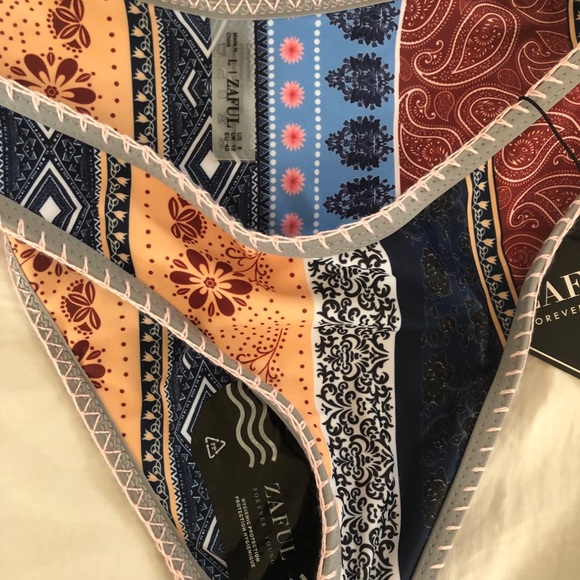 Bikini bottoms never worn - Picture 2 of 2